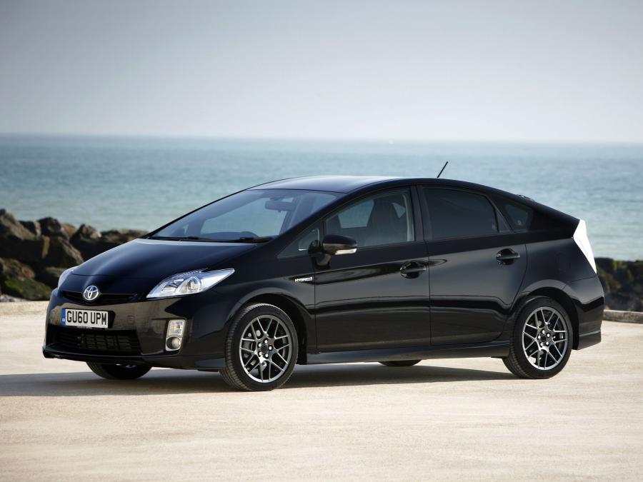  Toyota Prius 10th Anniversary 2010 года  (фото 17 из 22)